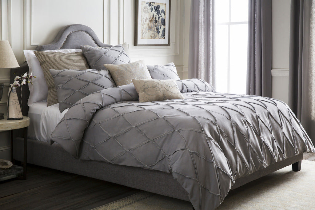 Ploce Black Gold Bedding